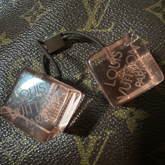 Accessorie cube  for hair - Picture 1 of 2